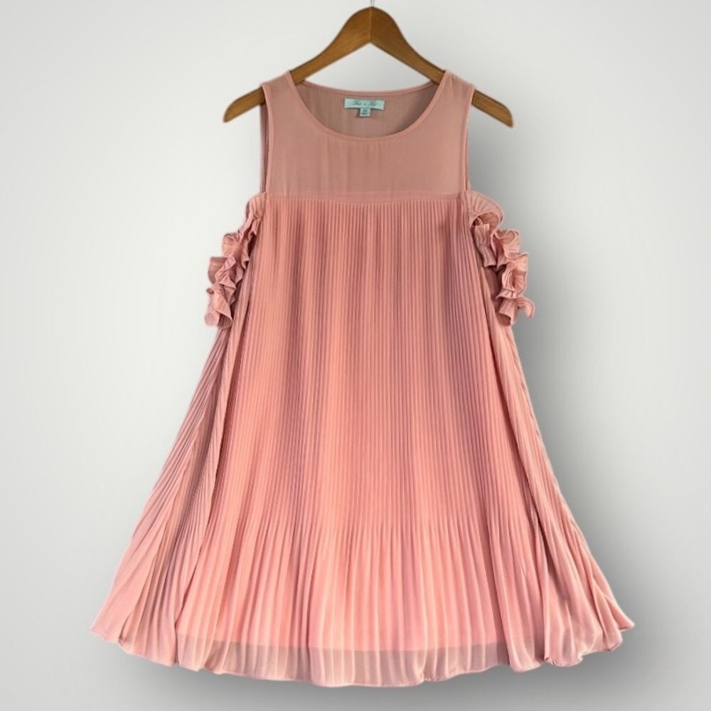 She + Sky Pleated Ruffle-Shoulder Sleeveless Dress in Blush Pink